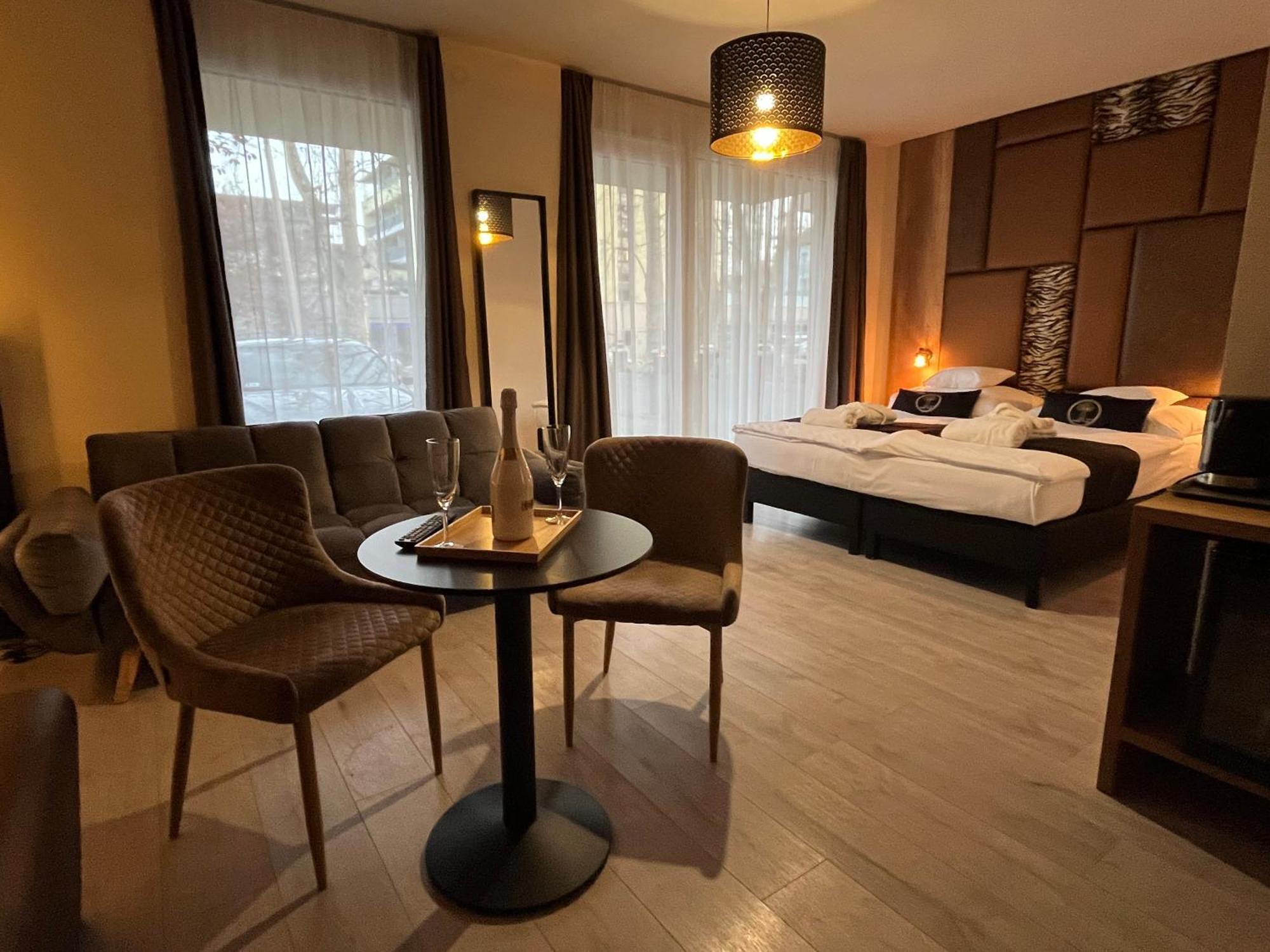 Baobab Suites Siófok Exteriér fotografie