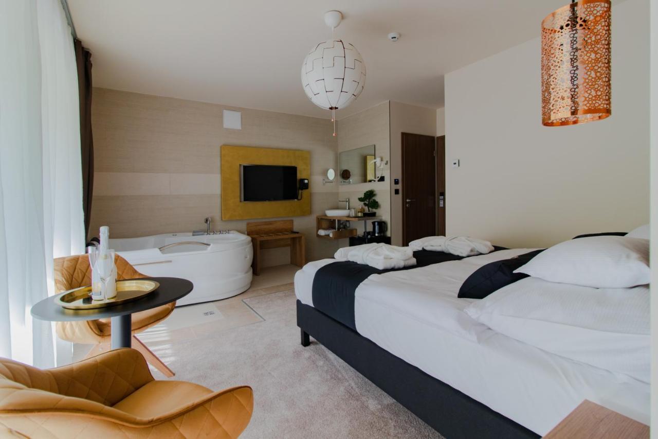 Baobab Suites Siófok Exteriér fotografie